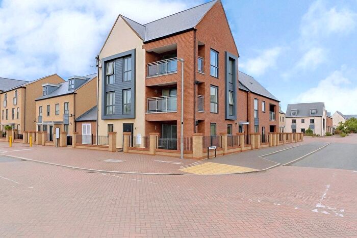 2 Bedroom Flat For Sale In Teeswater Way, Whitehouse, MK8