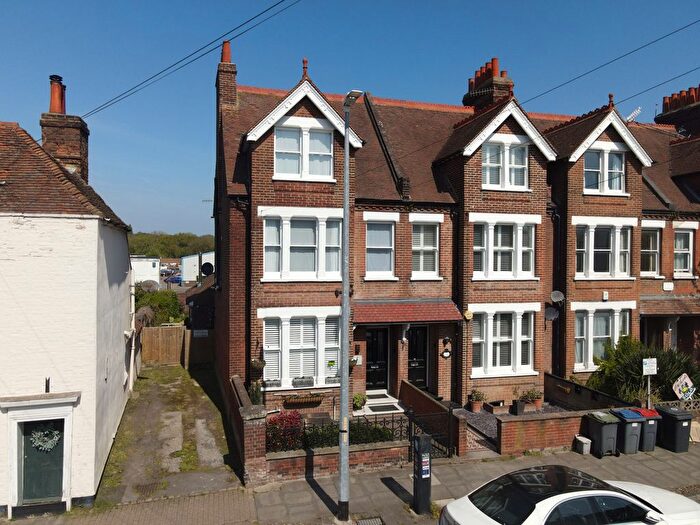 7 Bedroom Semi-Detached House For Sale In Wincheap, Canterbury, CT1