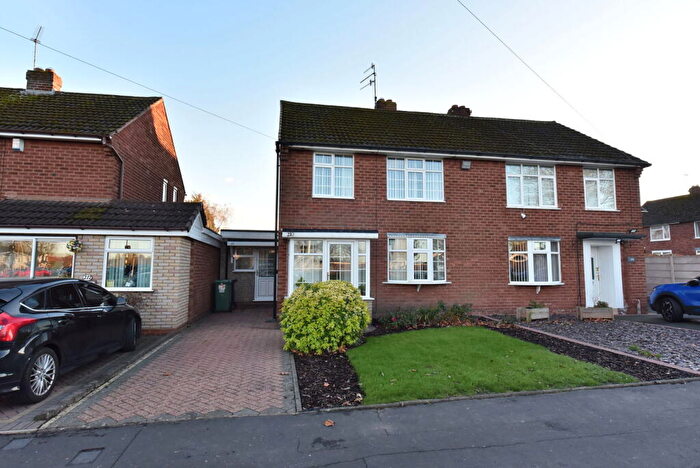 3 Bedroom Semi Detached House For Sale In Kingswinford, Bromley Lane, DY6