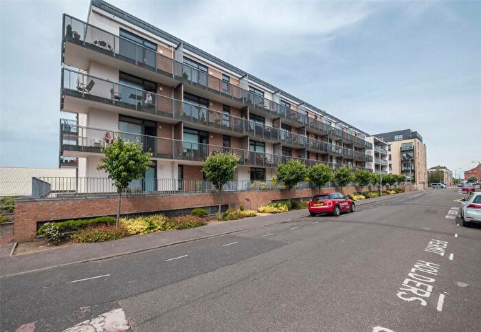 1 Bedroom Garage / Parking To Rent In Hopetoun Street, Edinburgh, EH7
