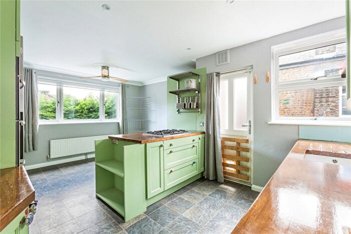 3 Bedroom Terraced House To Rent In Dalkeith Road, London, SE21