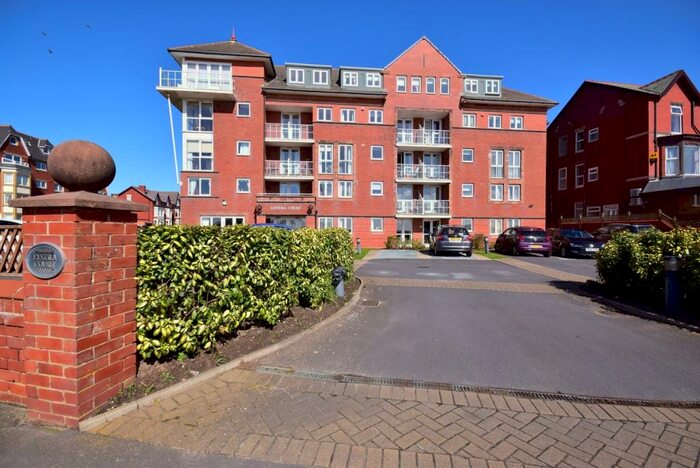 2 Bedroom Retirement Property To Rent In Lystra Court, - South Promenade, Lytham St. Annes, FY8