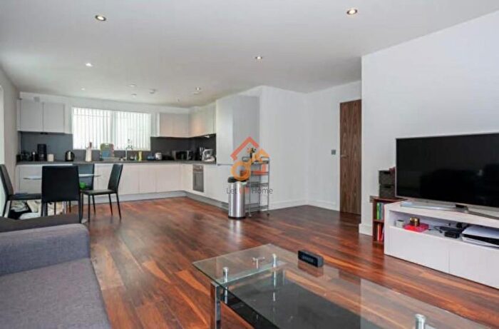 2 Bedroom Flat To Rent In Cambridge Street, Manchester, M1