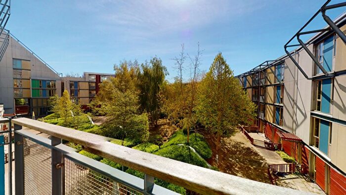 1 Bedroom Flat To Rent In West Parkside, Greenwich, London, SE10