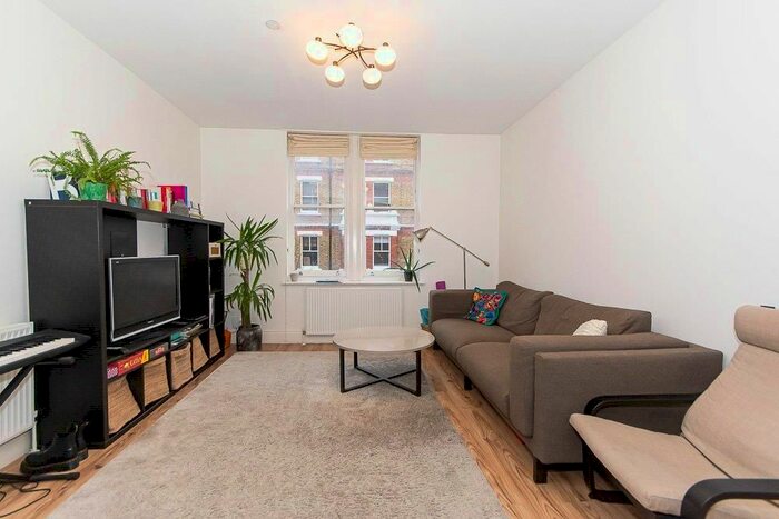 2 Bedroom Flat To Rent In Rushcroft Road, London, SW2