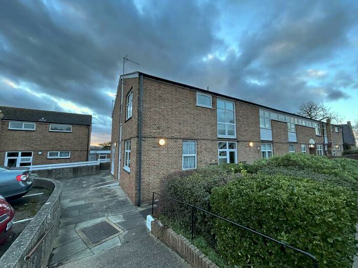 1 Bedroom Retirement Property For Sale In Gorringe Avenue, South Darenth, DA4