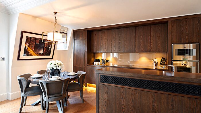 1 Bedroom Flat To Rent In Duke Street, London, W1K