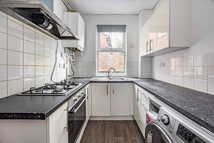 2 Bedroom House To Rent In Ekowe Street, Nottingham, NG7