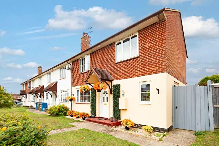 2 Bedroom End Of Terrace House For Sale In East Hawthorn Road, Ambrosden, OX25