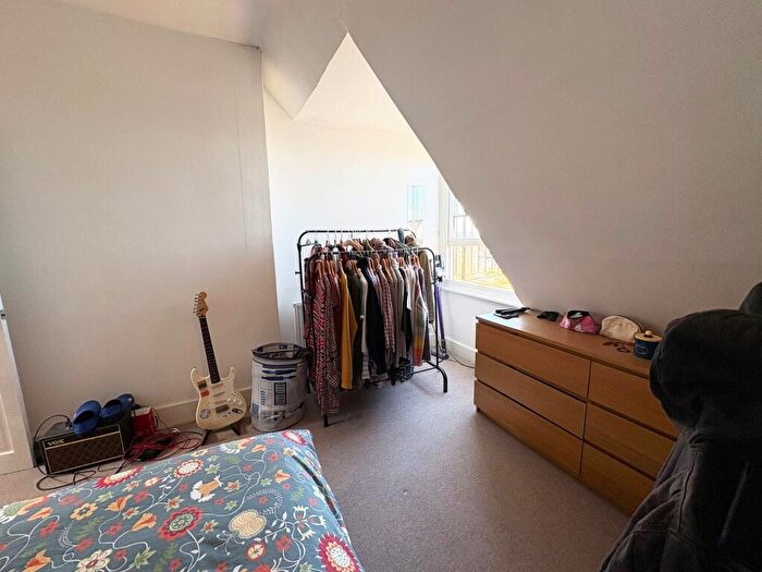 2 Bedroom Flat To Rent In Tisbury Road, Hove, BN3