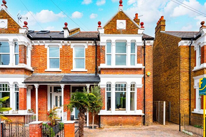 5 Bedroom Semi Detached House For Sale In Chestnut Grove, New Malden, KT3