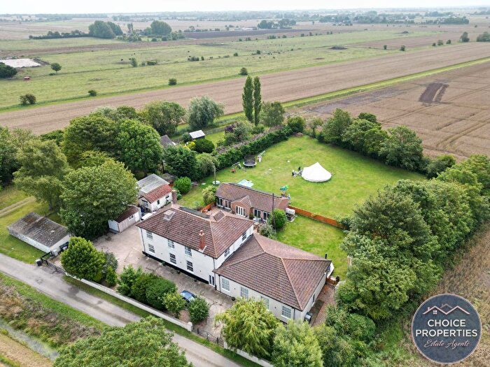 9 Bedroom Detached House For Sale In Grove Road, Theddlethorpe, Mablethorpe, LN12