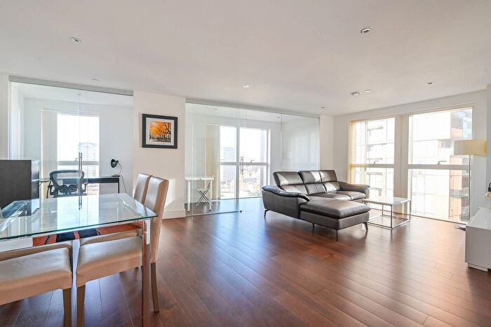 3 Bedroom Flat For Sale In Talisman Tower, Tower Hamlets, London, E14