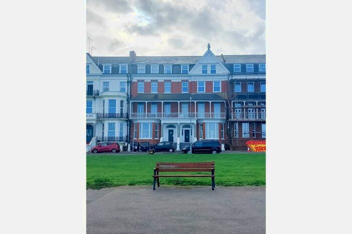 1 Bedroom Flat To Rent In Lewis Crescent, Thanet, Margate, CT9