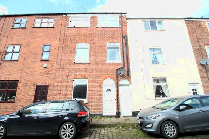 4 Bedroom Terraced House To Rent In Clowes Street, Macclesfield, Cheshire, SK11
