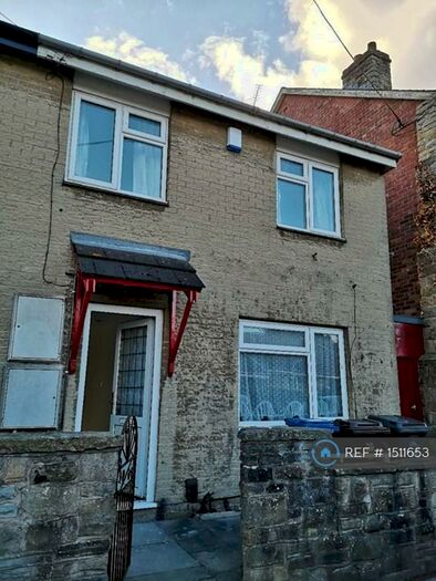 3 Bedroom Semi-Detached House To Rent In Elliott Road, Sheffield, S6