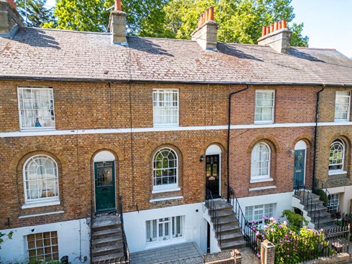 2 Bedroom Terraced House For Sale In Shrubbery Road, Gravesend, Kent, DA12