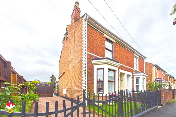 3 Bedroom Semi Detached House For Sale In Tudor Street, Gloucester, GL1