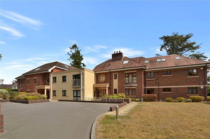 2 Bedroom Flat For Sale In Golf Links Road, Ferndown, Dorset, BH22
