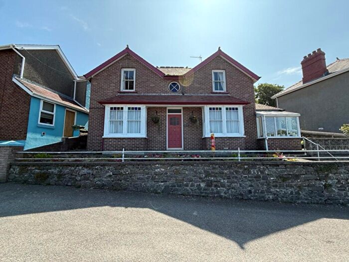 4 Bedroom Town House For Sale In North Parade, Aberaeron, SA46