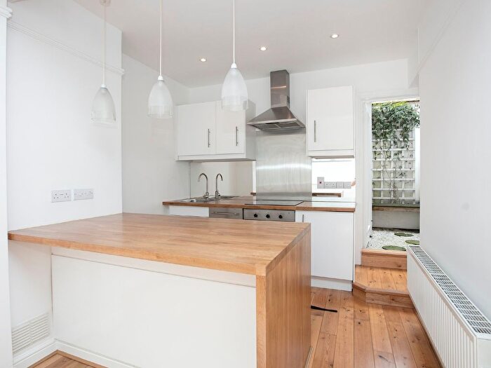 2 Bedroom Terraced House To Rent In New Church Road, London, SE5