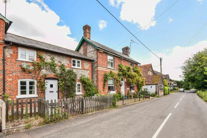 2 Bedroom Cottage For Sale In Appleshaw, Andover, SP11