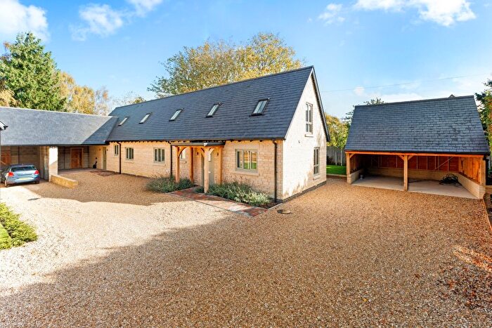 2 Bedroom Flat To Rent In Main Road, Stanton Harcourt, Witney, OX29