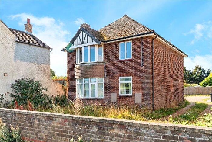 3 Bedroom Maisonette For Sale In Hillview, Beeston, Sandy, Bedfordshire, SG19