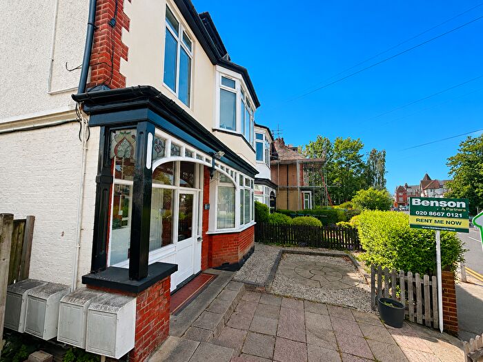 2 Bedroom Flat For Sale In Bingham Road, Croydon, CR0