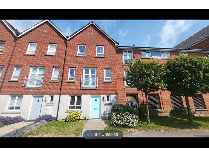 4 Bedroom Terraced House To Rent In Newfoundland Drive, Poole, BH15