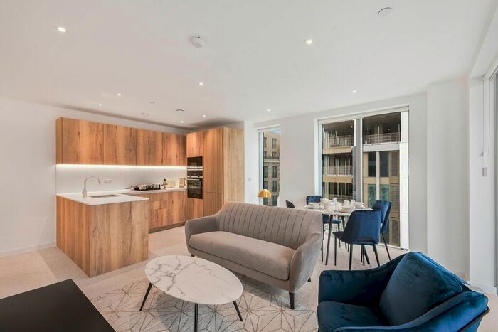 2 Bedroom Flat To Rent In Jacquard Point, London, E1