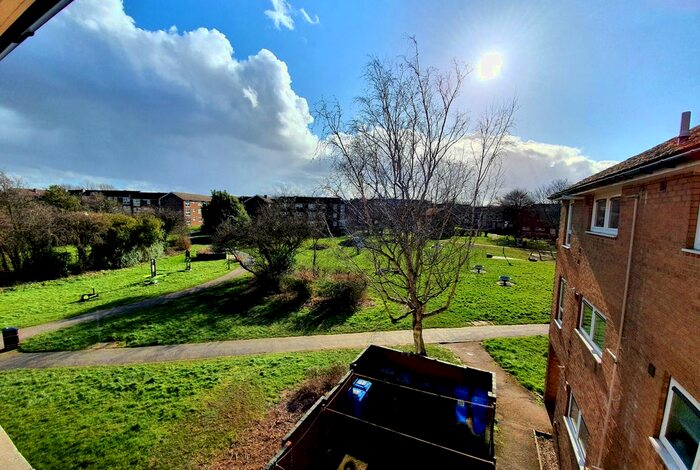 2 Bedroom Flat To Rent In Tannery Close, Woodhouse, Sheffield, S13