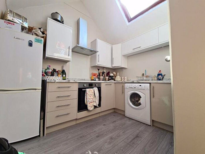 1 Bedroom House To Rent In Moorland Road, Leeds, LS6