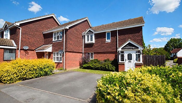2 Bedroom End Of Terrace House To Rent In Braunston Drive, Hayes, UB4