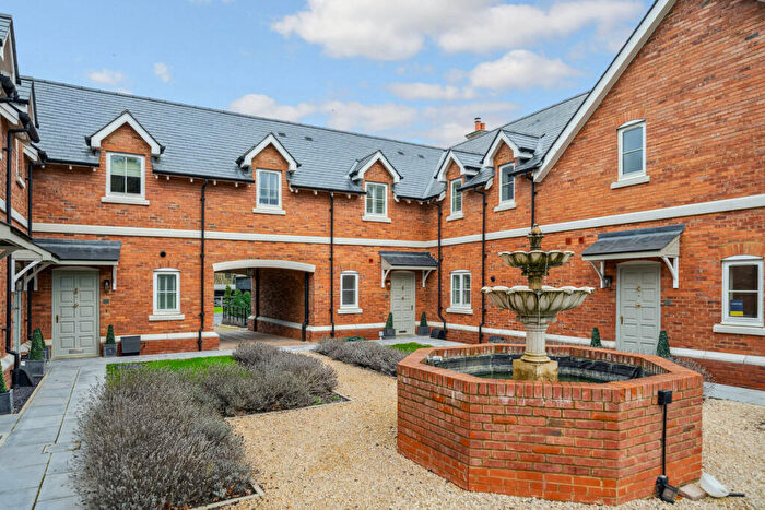 3 Bedroom Mews To Rent In Winkfield Row, Bracknell, RG42