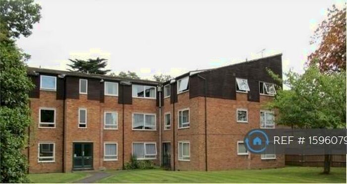 2 Bedroom Flat To Rent In Rectory Close, Bracknell, RG12