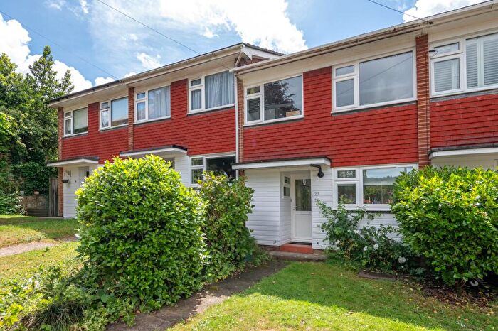 3 Bedroom Terraced House For Sale In Saxon Way, Reigate, RH2