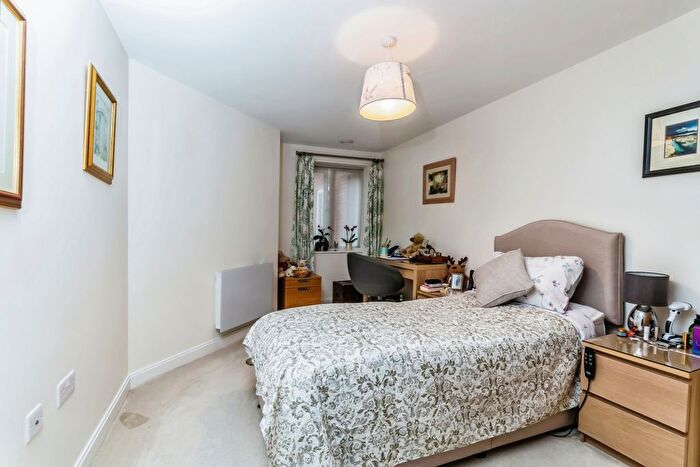 1 Bedroom Flat For Sale In Church Road, Biggin Hill, Westerham, TN16
