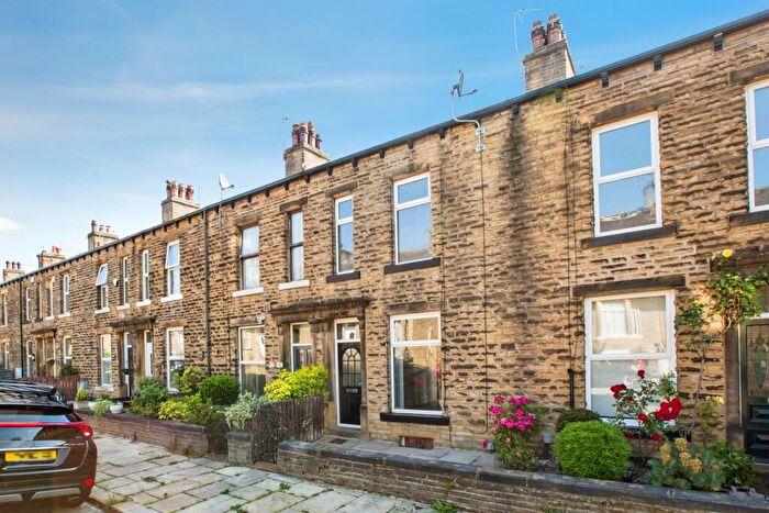3 Bedroom Terraced House For Sale In Abbey Walk South, Halifax, HX3