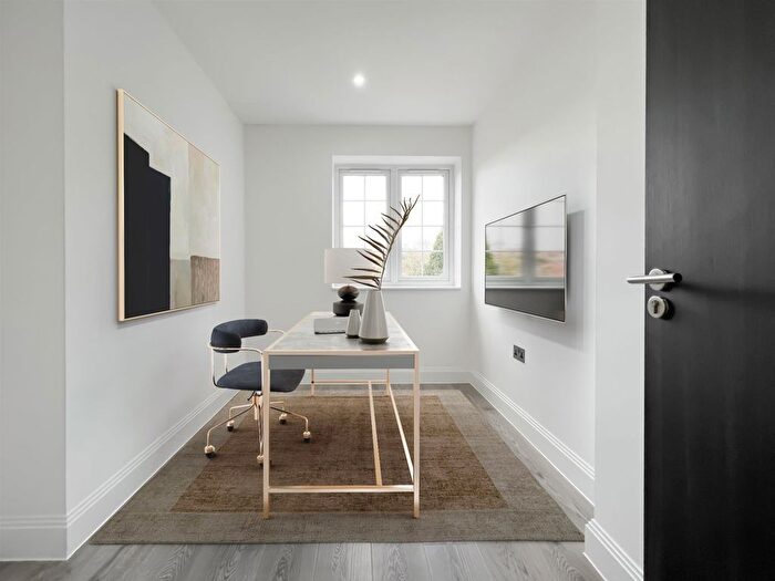 1 Bedroom Flat For Sale In Eaglesfield Road, Woolwich, SE18