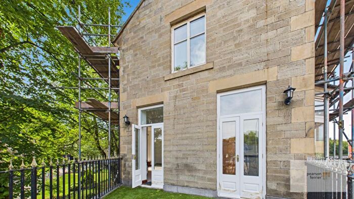 2 Bedroom Flat To Rent In Bank Street, Rawtenstall, Rossendale, BB4