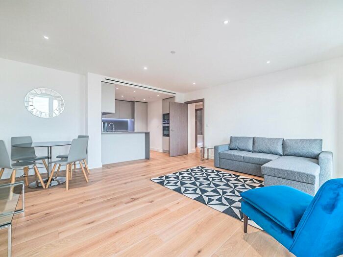 2 Bedroom Apartment To Rent In Vaughan Way, London Dock, E1W