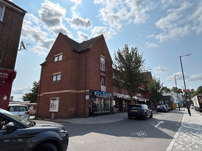 2 Bedroom Flat For Sale In Flat, Burywood Court, Hertford Road, Enfield, Greater London, EN3
