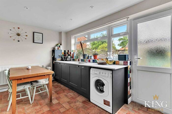 3 Bedroom Terraced House For Sale In Drayton Avenue, Stratford-Upon-Avon, CV37