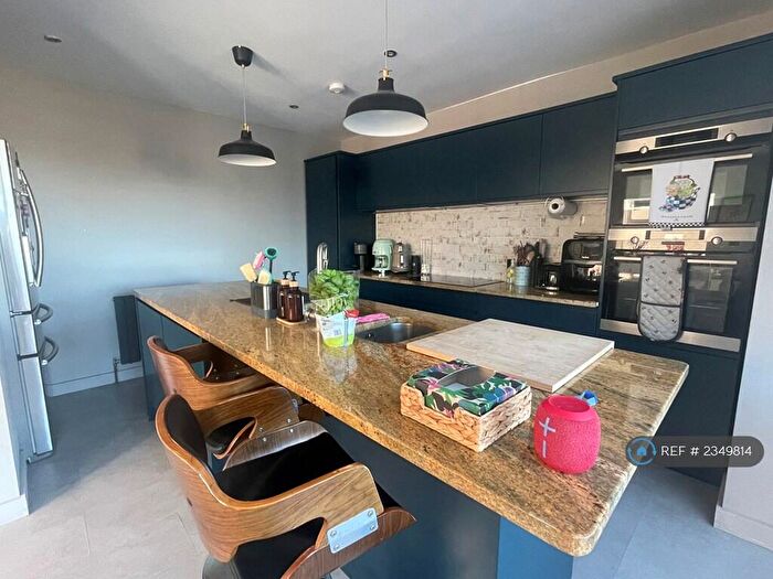 4 Bedroom Semi-Detached House To Rent In Southern-By-Pass, Oxford, OX2