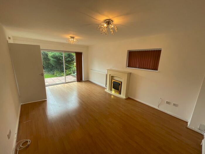 3 Bedroom Detached House To Rent In Foxcroft Close, Leicester, LE3