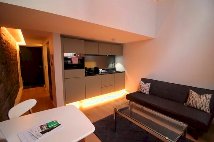 1 Bedroom Flat To Rent In Flat, Mcdonald Road, Broughton, Edinburgh, EH7