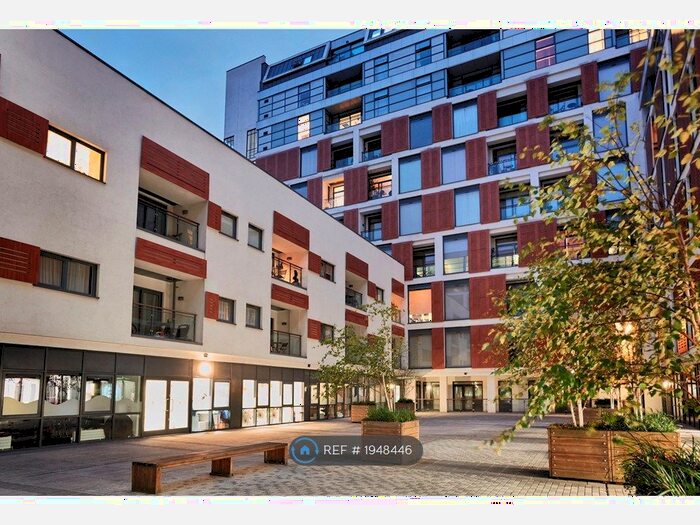 2 Bedroom Flat To Rent In Cornell Square, London, SW8