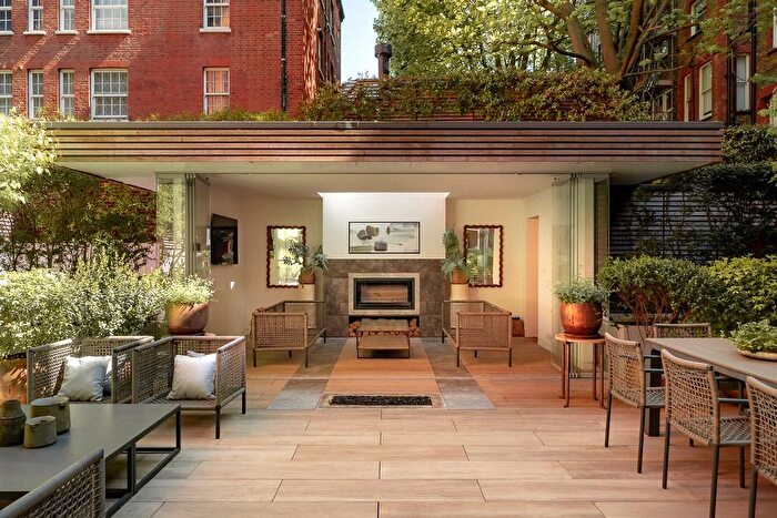 4 Bedroom Flat For Sale In Draycott Avenue, Chelsea, London, SW3