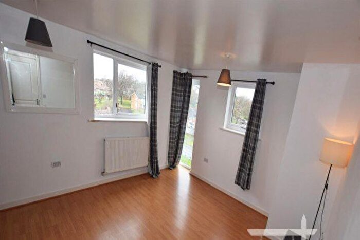 1 Bedroom Flat To Rent In Hinkler Road, Southampton, SO19